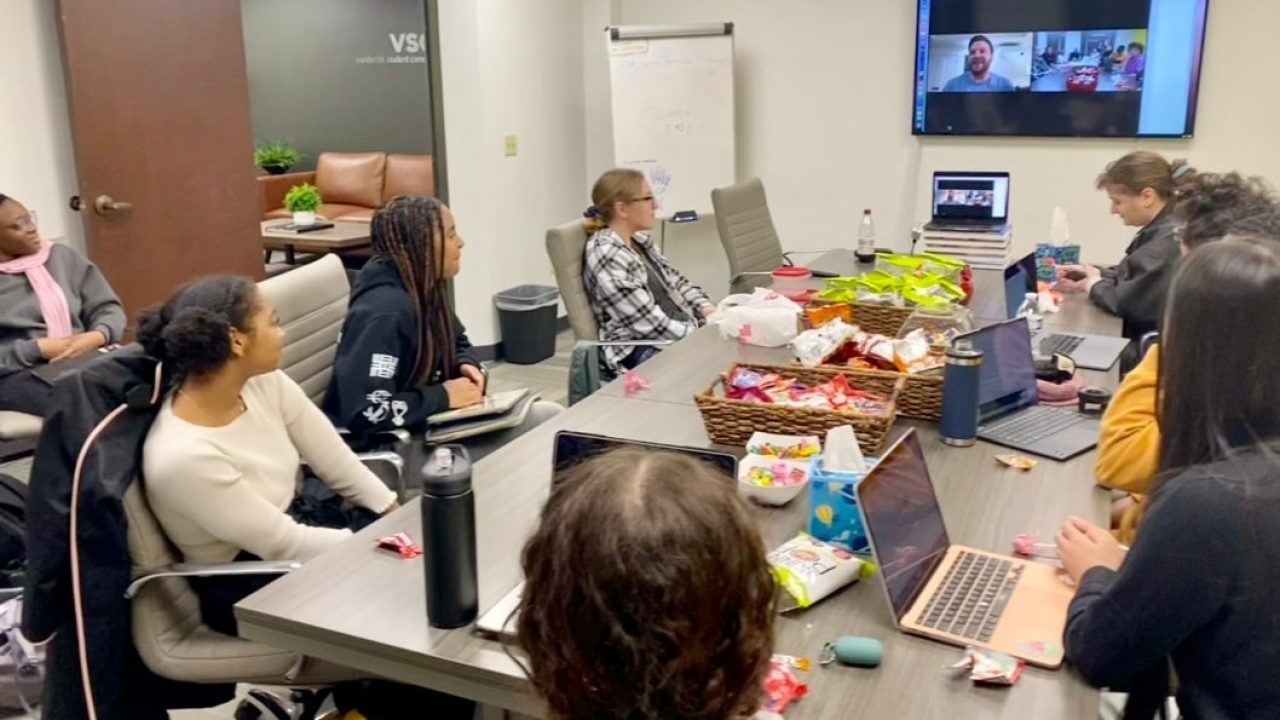 Scott Head, '15, spoke with first-year students who work on the MyCommons.Life publication